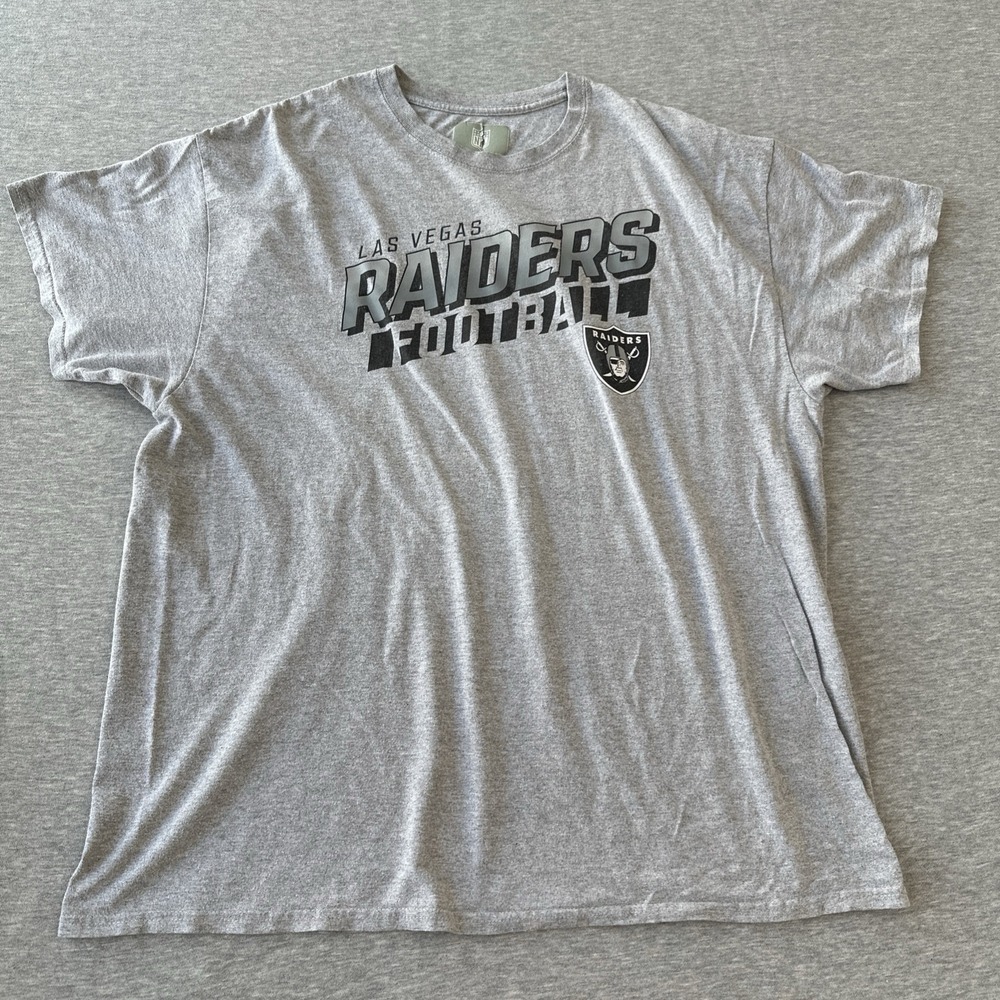 NFL Las Vegas Raiders Football Gray T-shirt Size XL